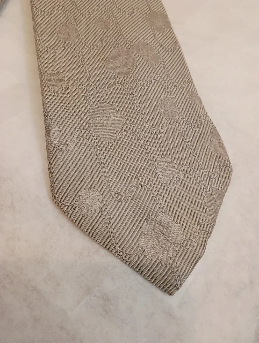 Gucci Floral Embroidered Men's  Silk Tie Made in Italy